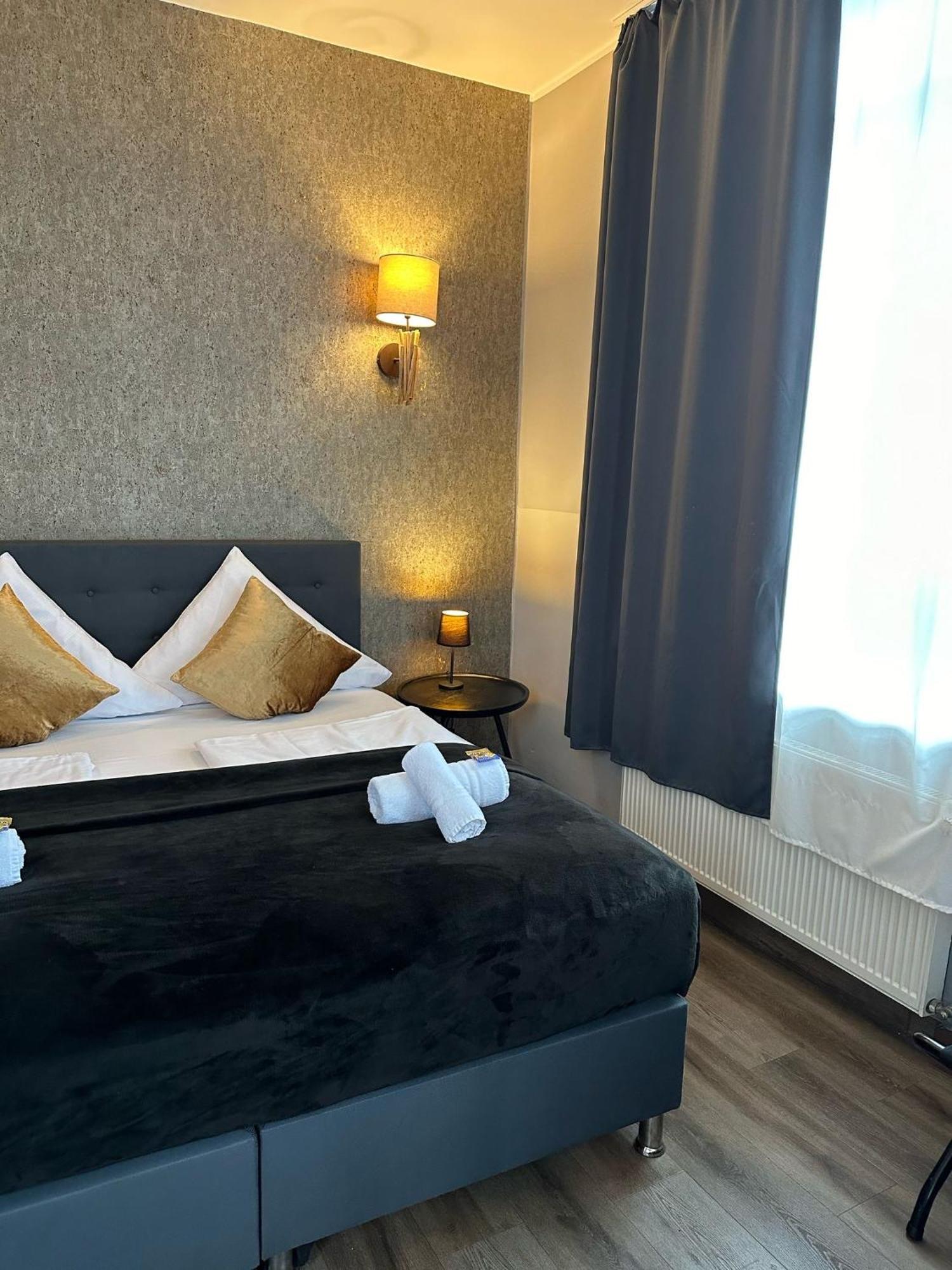 Hotel Restaurant Zum Loewen Duisburg Eksteriør bilde