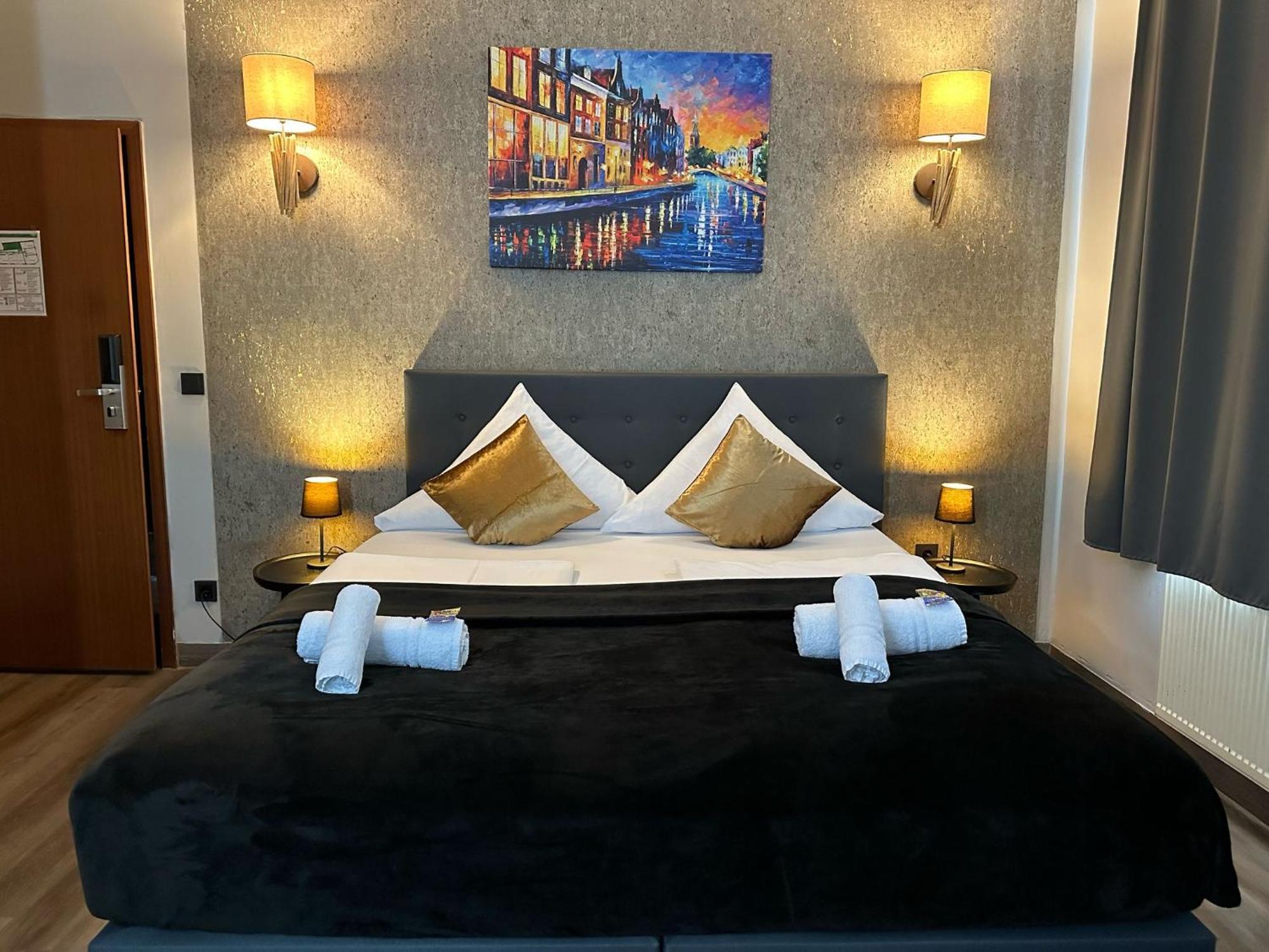 Hotel Restaurant Zum Loewen Duisburg Eksteriør bilde
