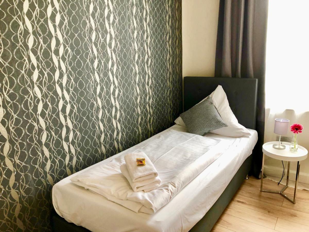 Hotel Restaurant Zum Loewen Duisburg Eksteriør bilde